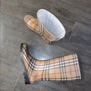 Burberry rain boots